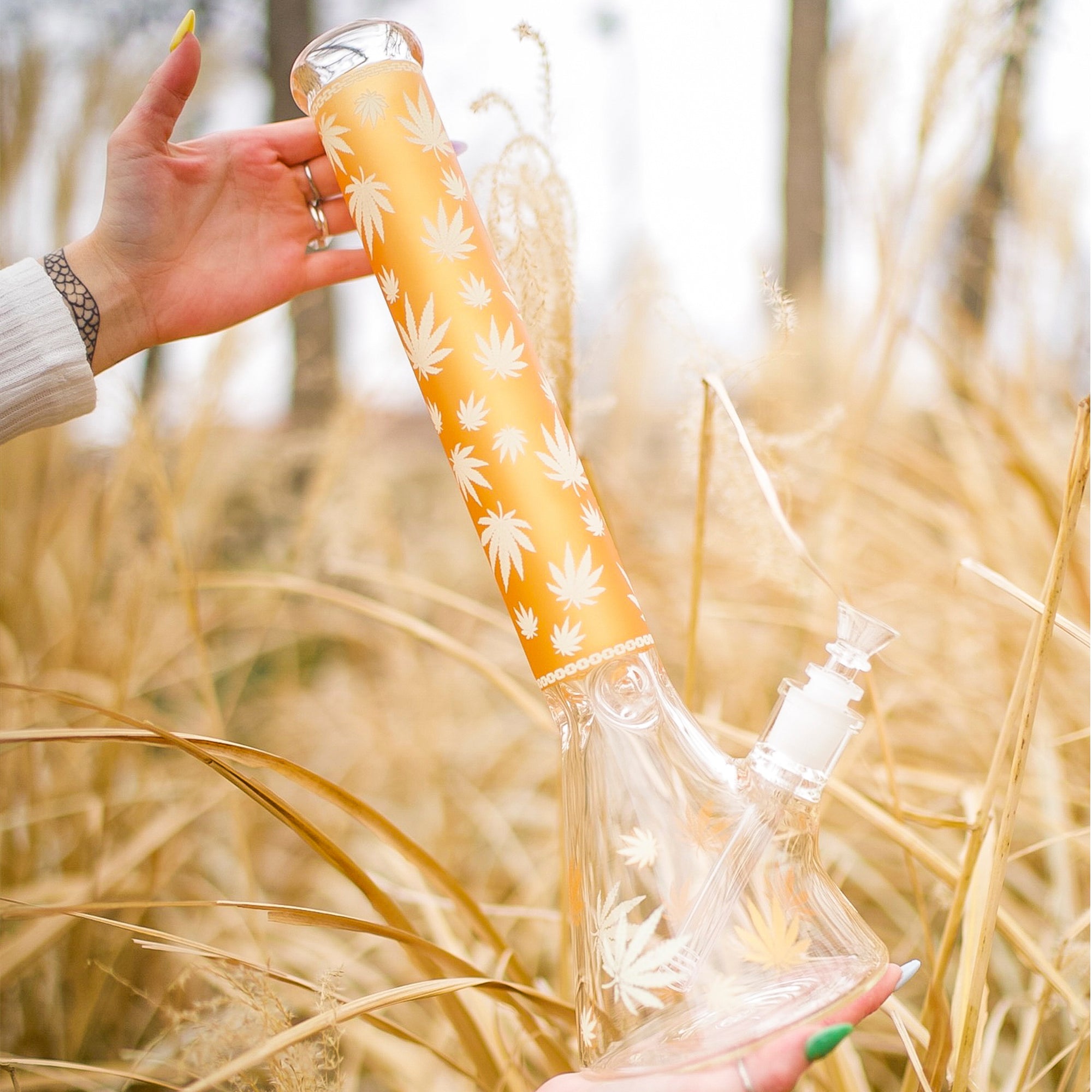 Collared Leaf Beaker Bong - 18in - Image 12