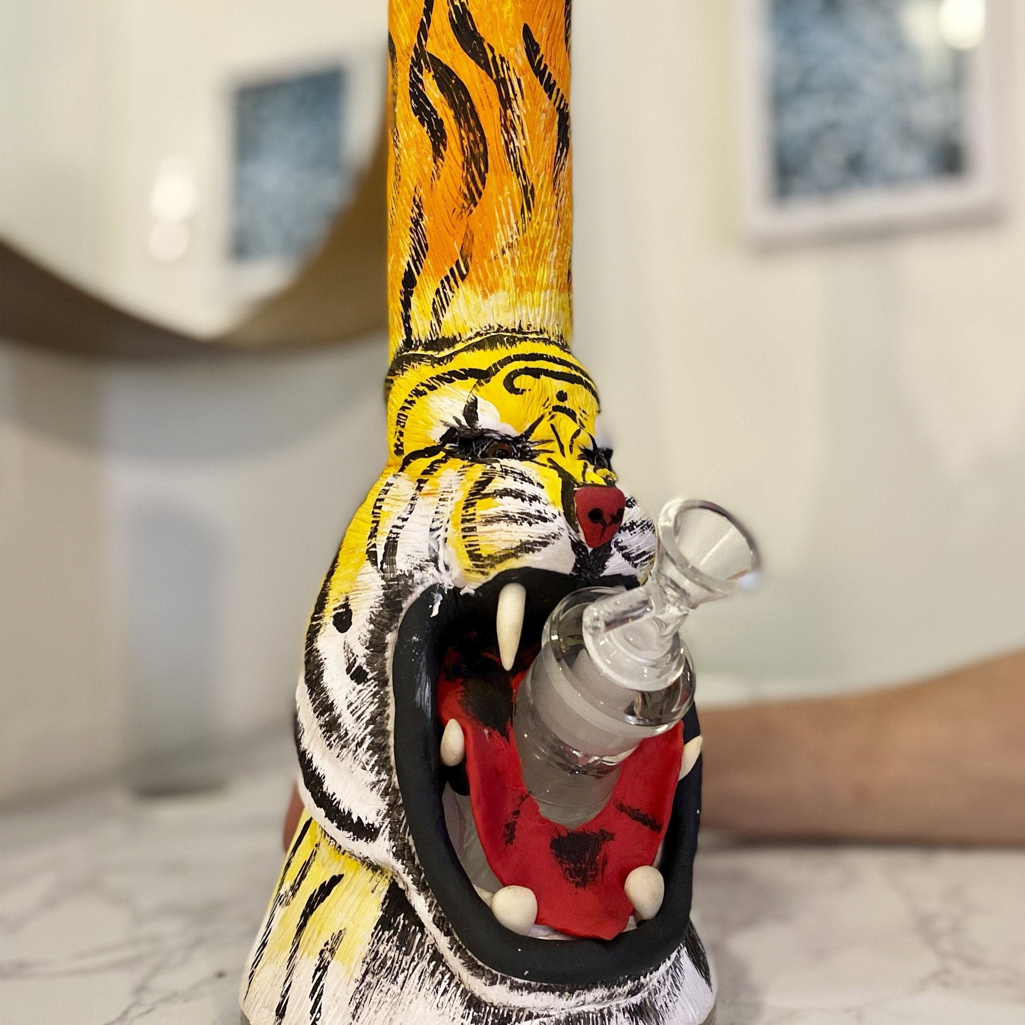 Eye of the Tiger Bong - 12in - Image 3