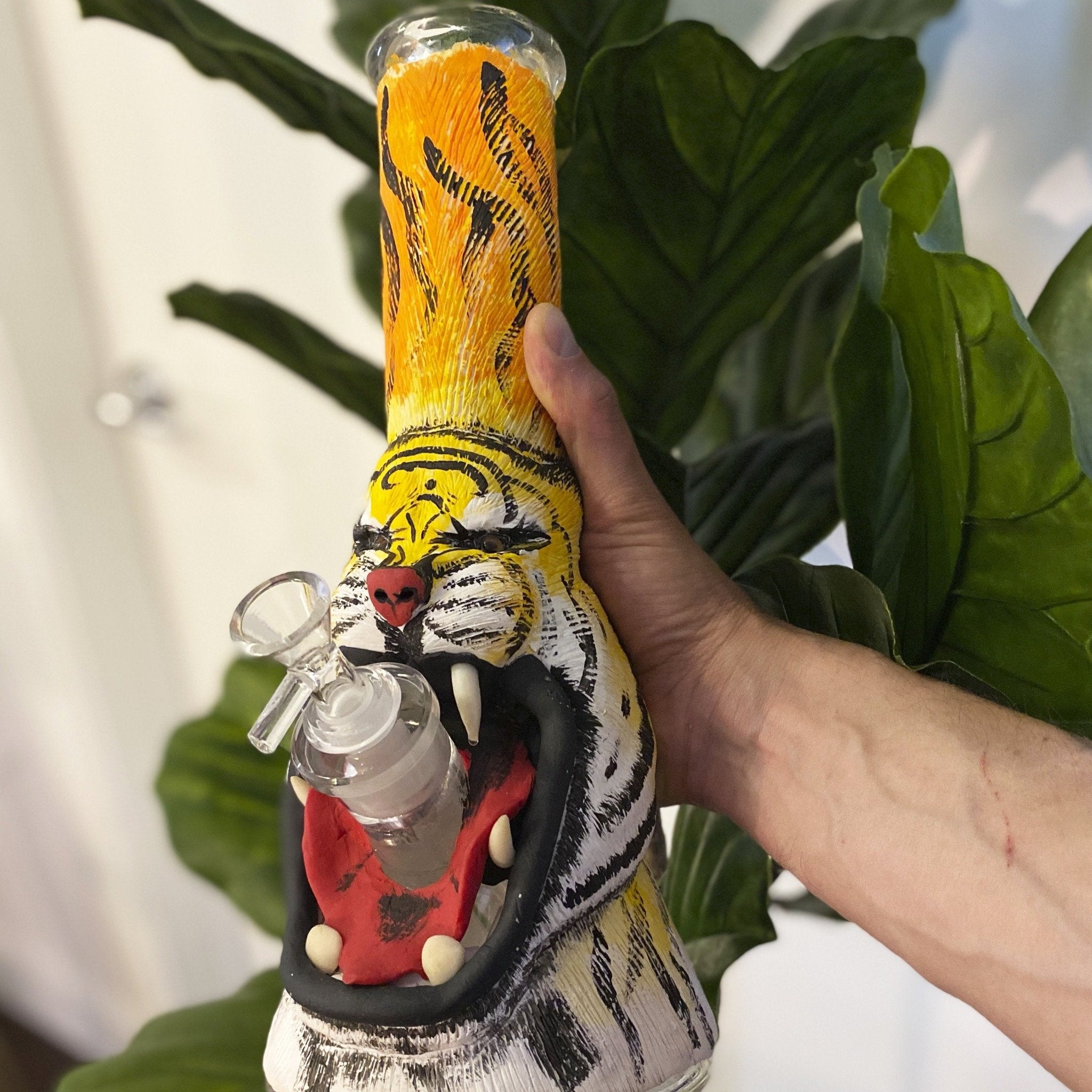 Eye of the Tiger Bong - 12in - Image 2