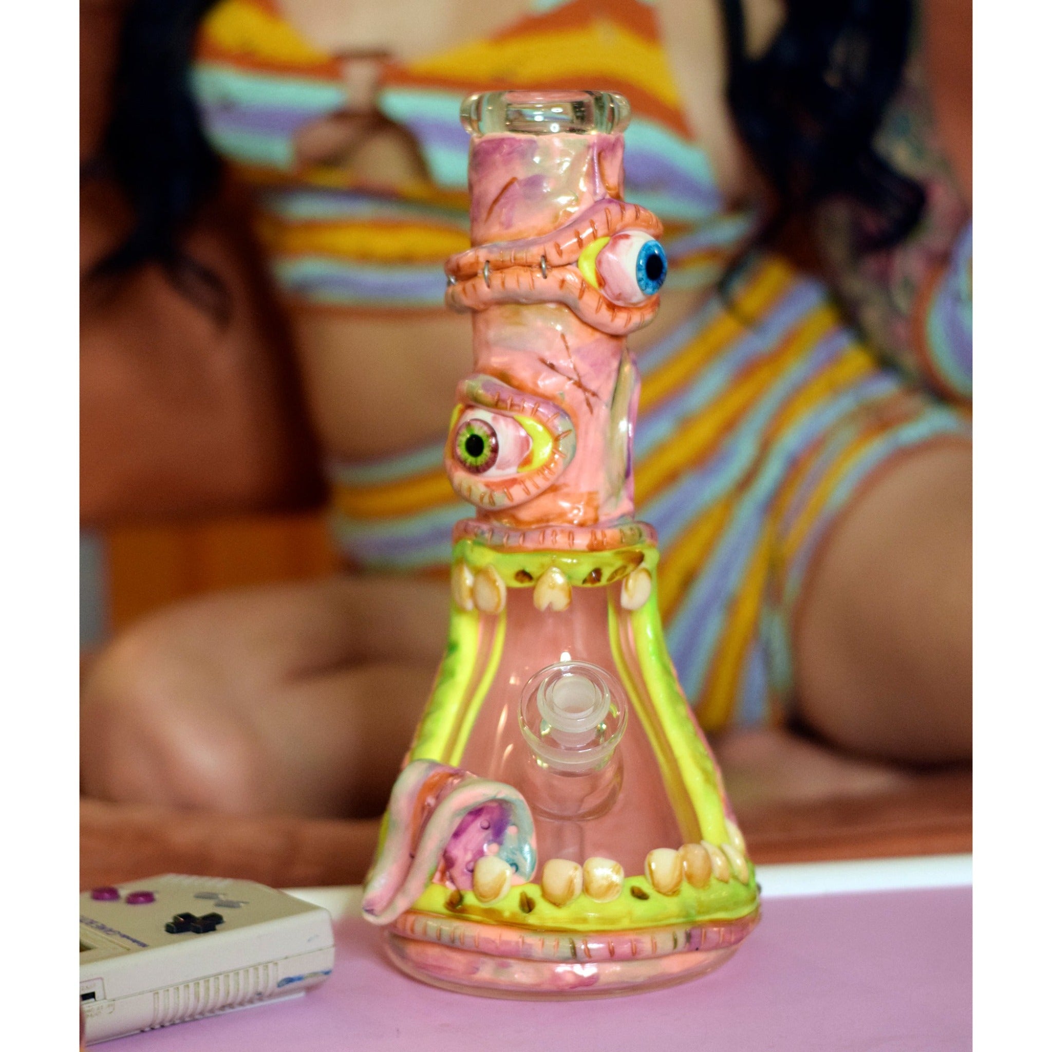 Gangrenous Zombie Bong - 12.5in - Image 7