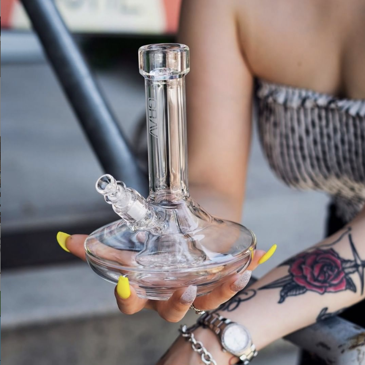 GRAV Small Wide Base Water Pipe - 8in - Image 2