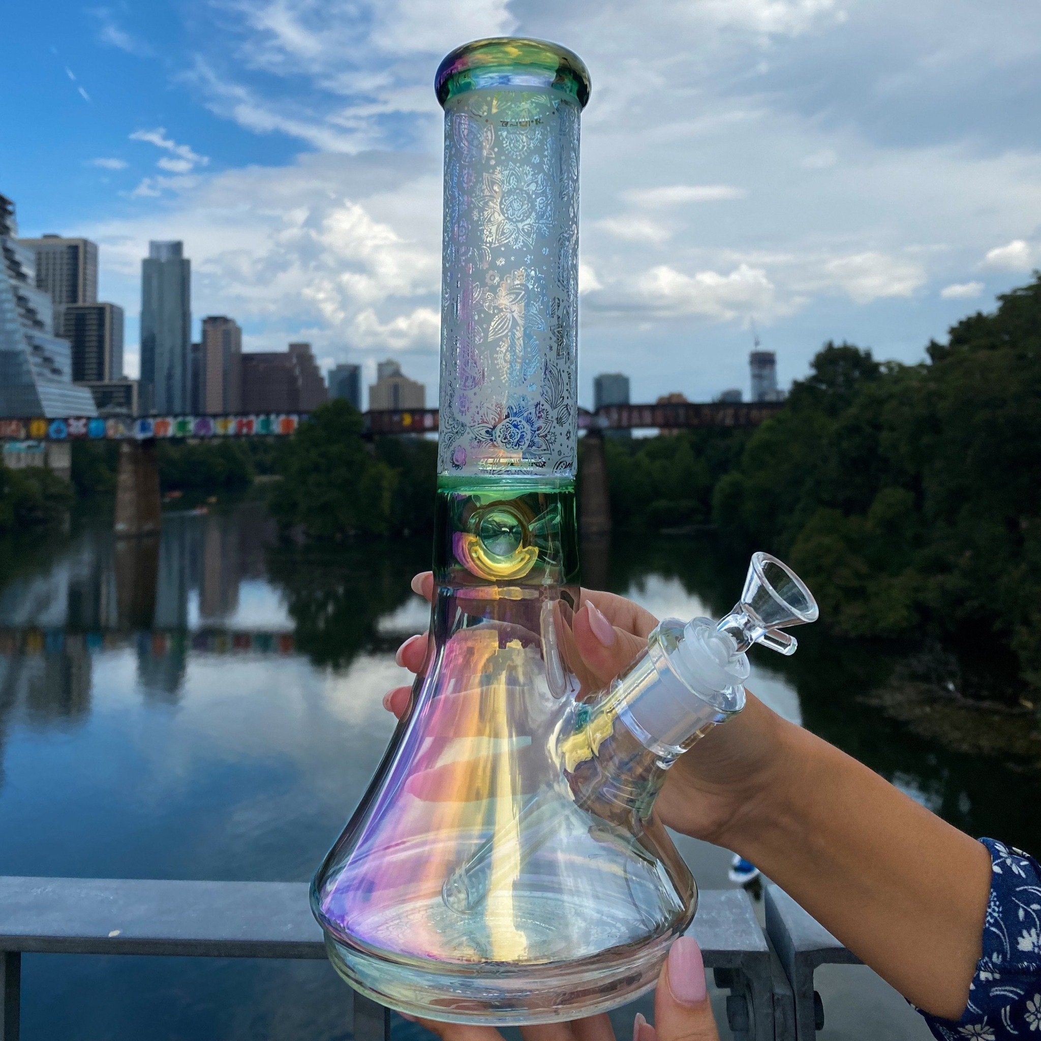 Low-res Bong - 13in - Image 3