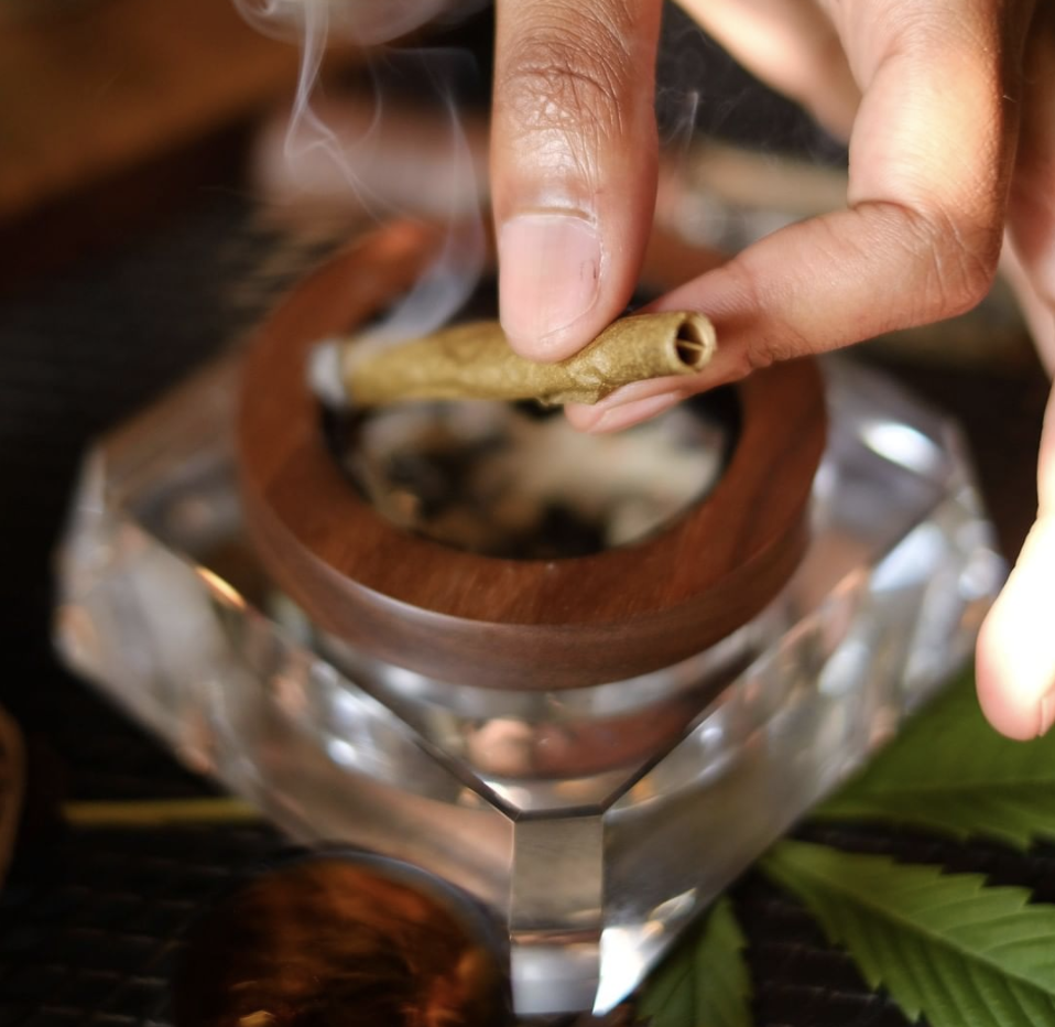 Marley Natural Ashtray - 4in - Image 3