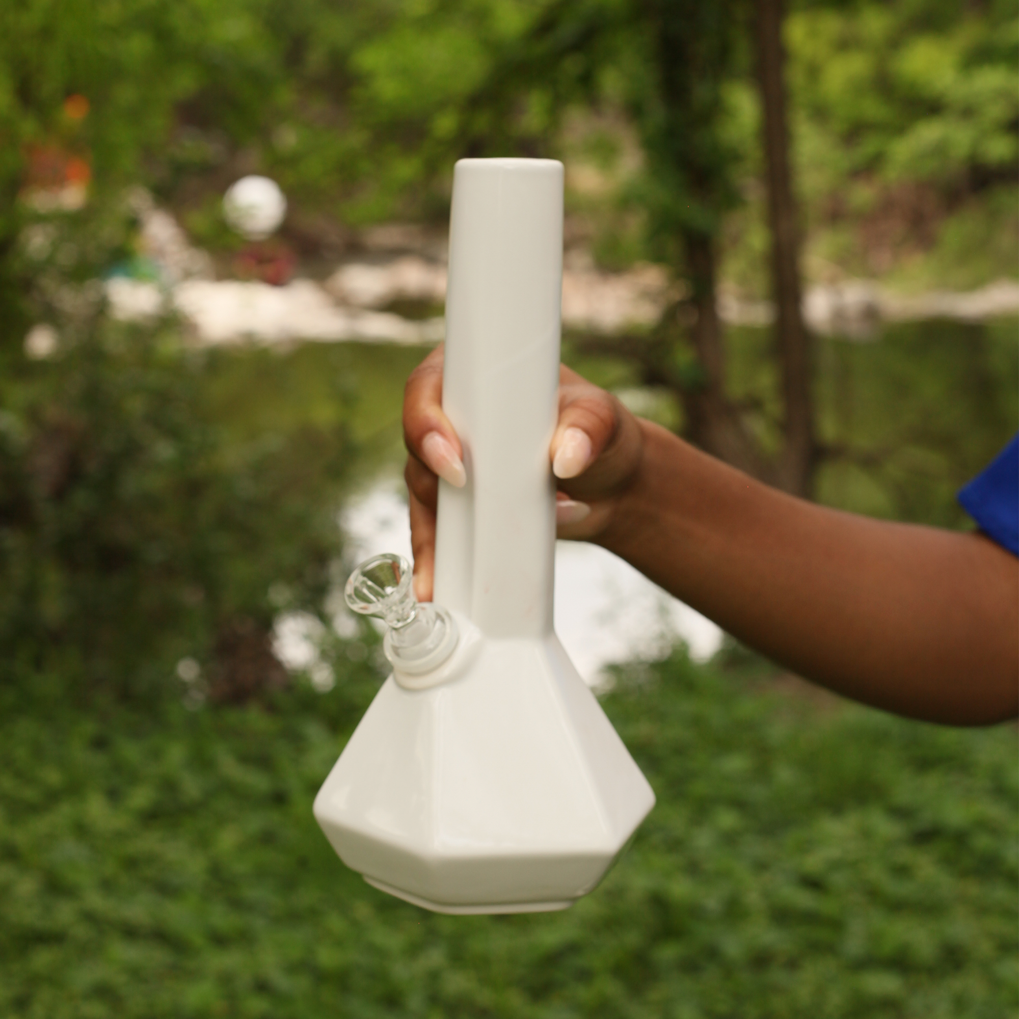 Solid Hexagonal Bong - 10in - Image 14