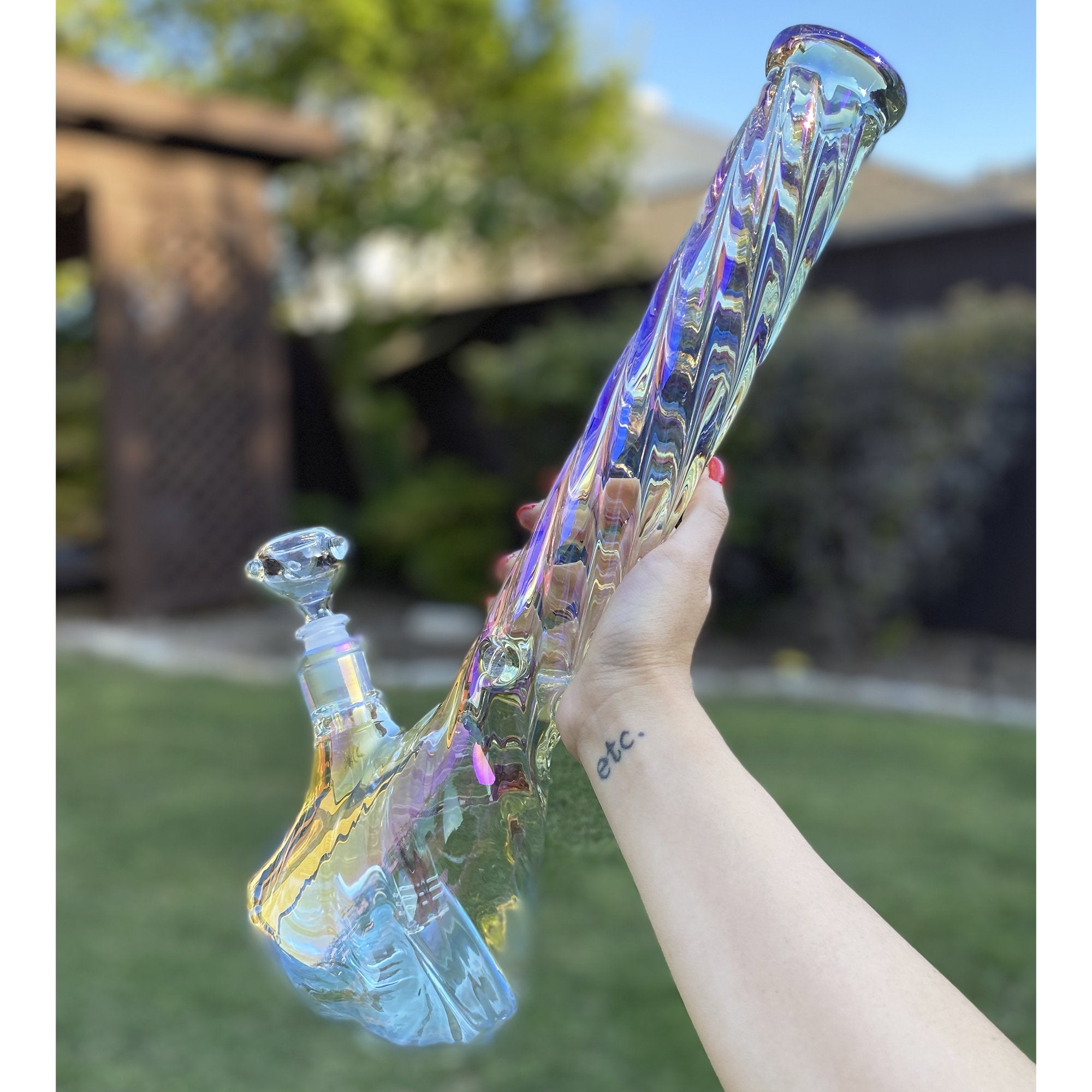 Twisted Iridescent Bong - Image 6