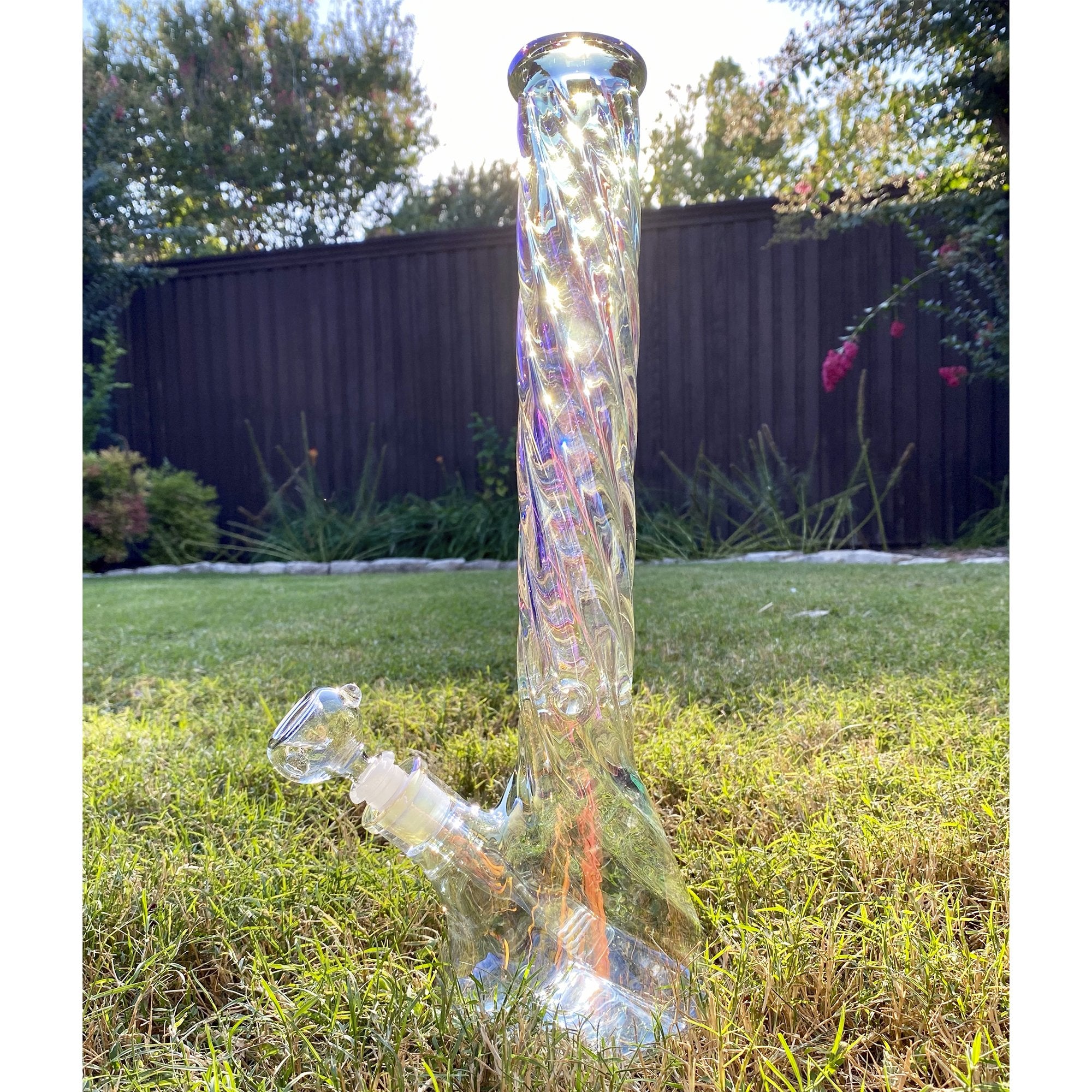 Twisted Iridescent Bong - Image 7