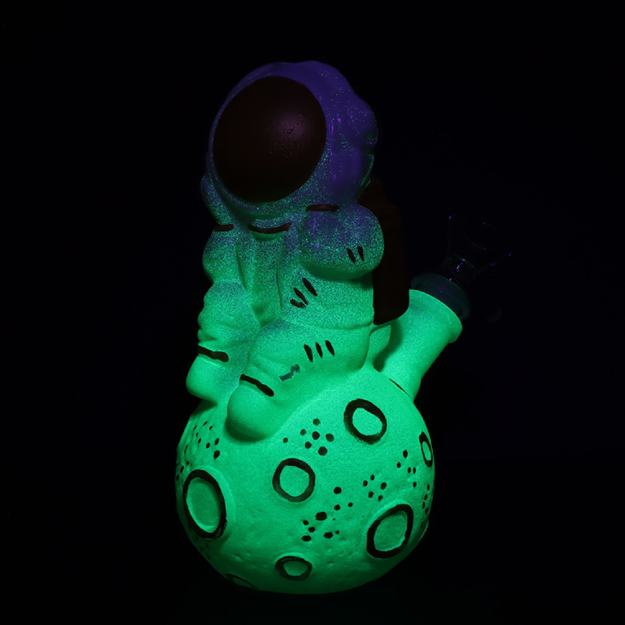 Dreamy Astronaut Glow In The Dark Painted Bong - 7in - Image 5
